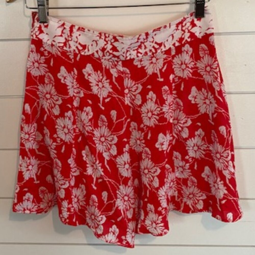 Free People Red Floral Shorts – Women's Size 6 – Lightweight with Pockets